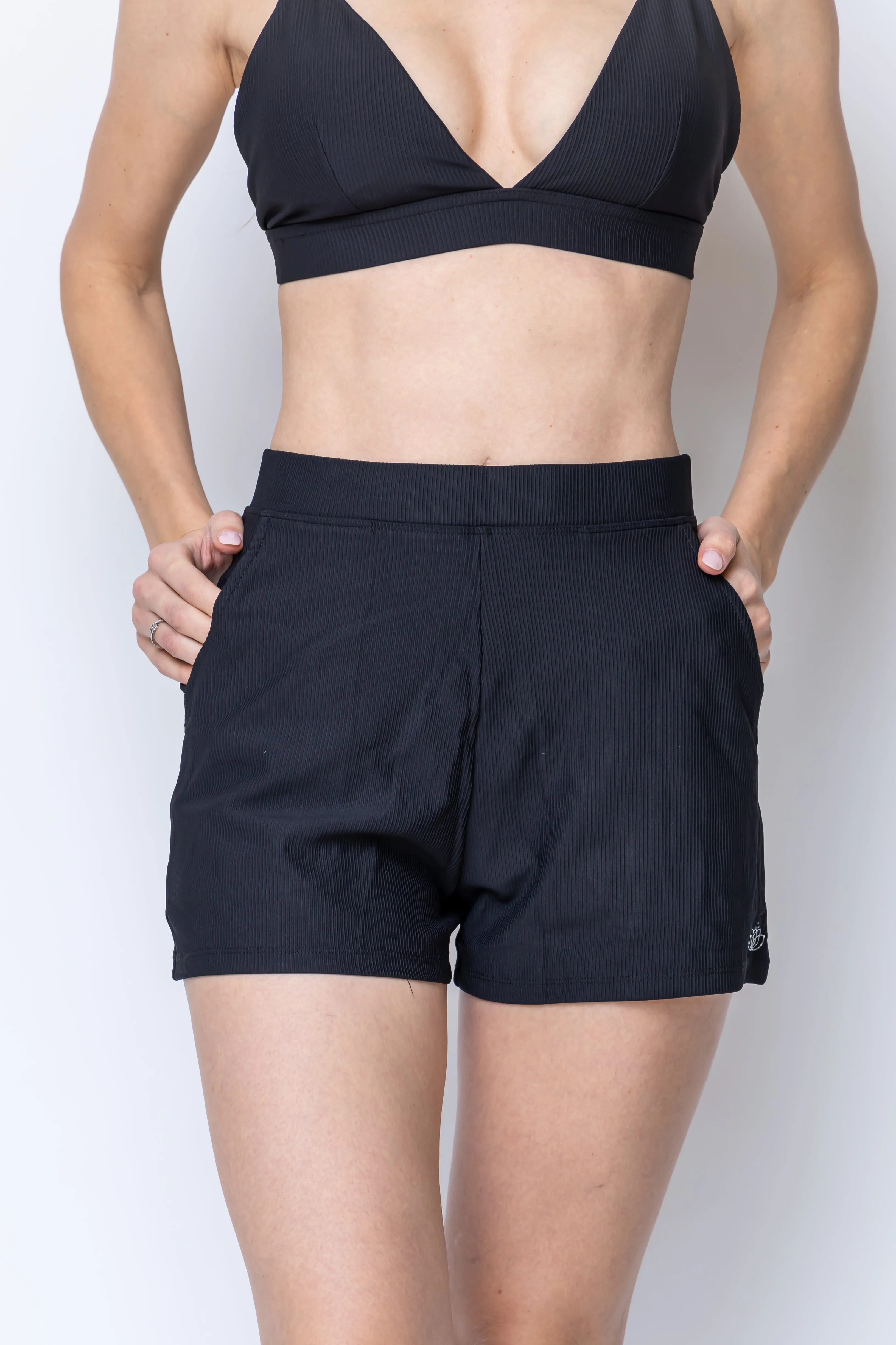 Amelia Shorts