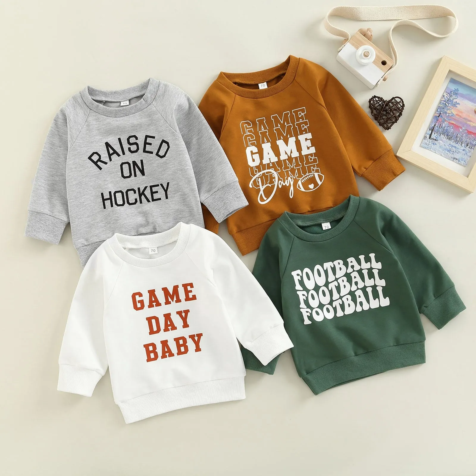 Green Long-Sleeved Sweatshirt "Football"